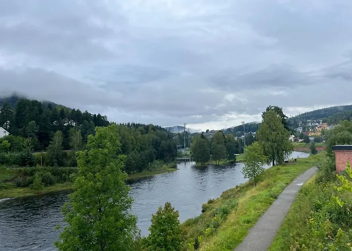 Stor Innbydende Leilighet Med 4 Soverom Og Sentral Beliggenhet