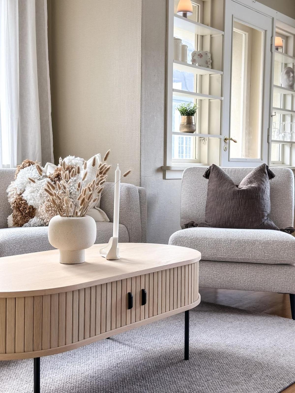 Stor Innbydende Med 4 Soverom Og Sentral Beliggenhet
